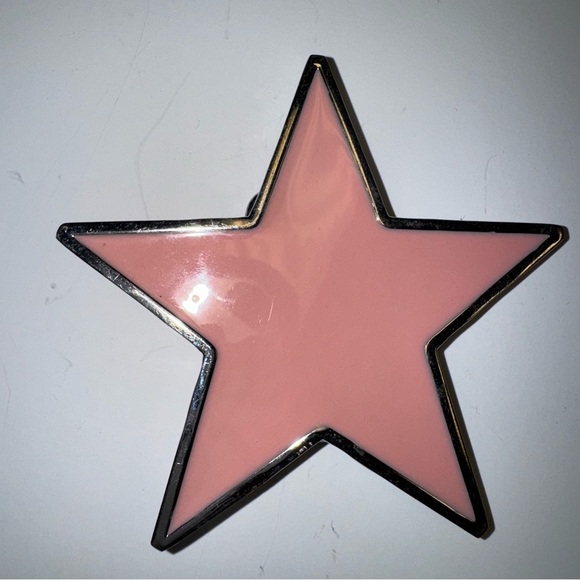 Pink star belt buckle.‎ - Picture 1 of 2